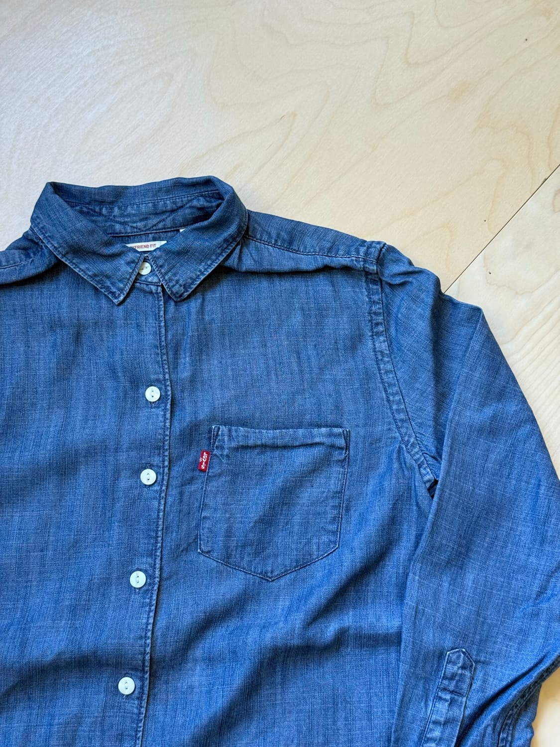Levi’s one pocket Lyosel Denim Shirt 상품이미지1