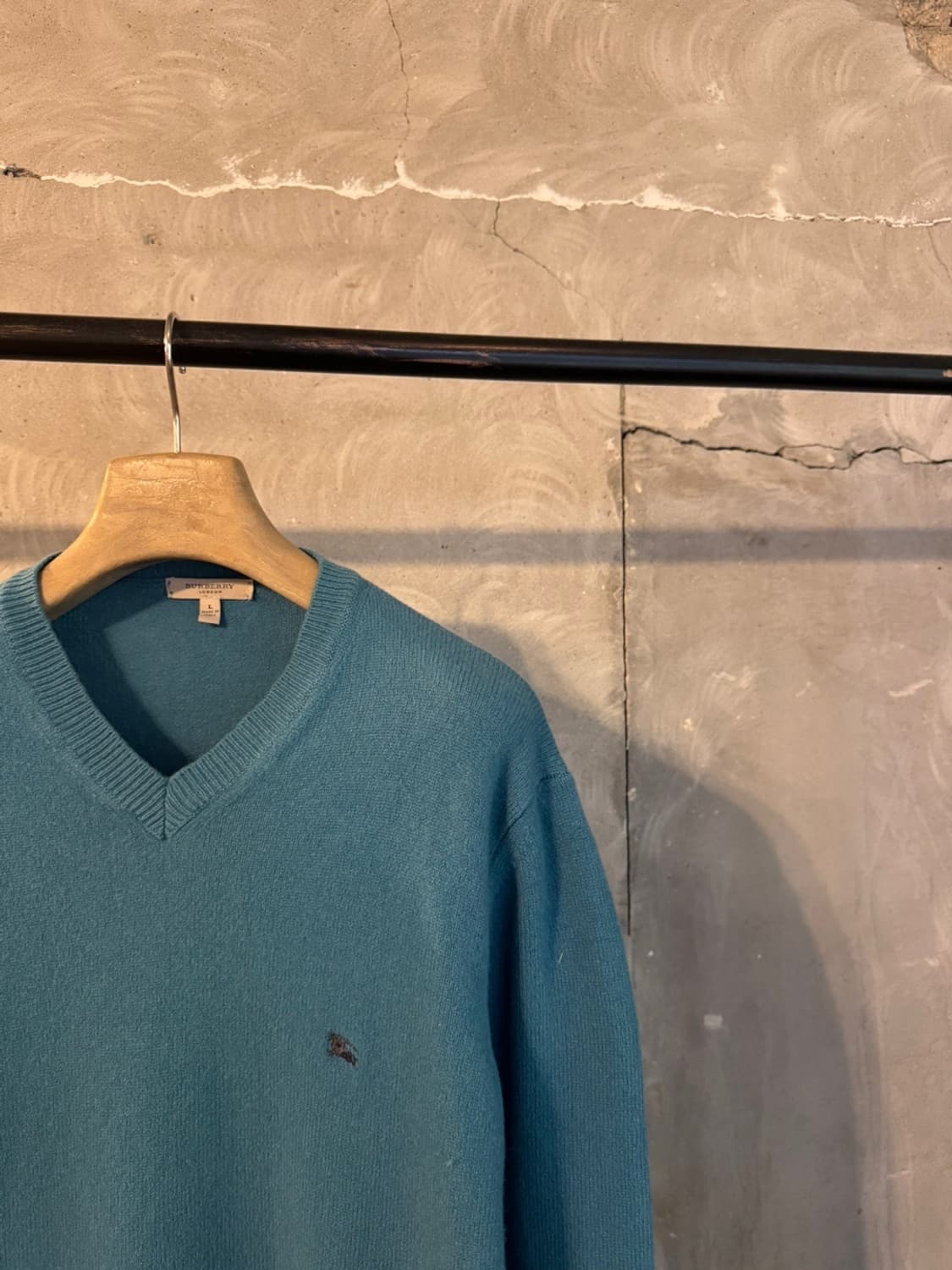 버버리 브이넥 니트 100 상품이미지4