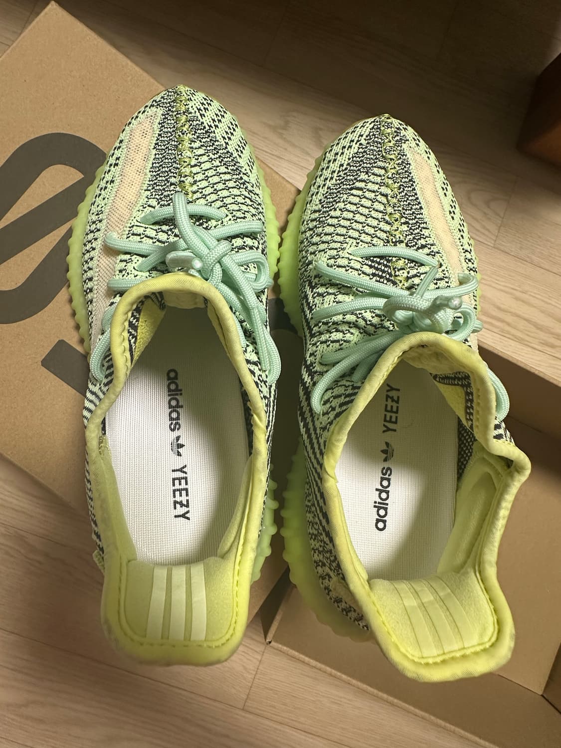 이지부스트 350 상품이미지1