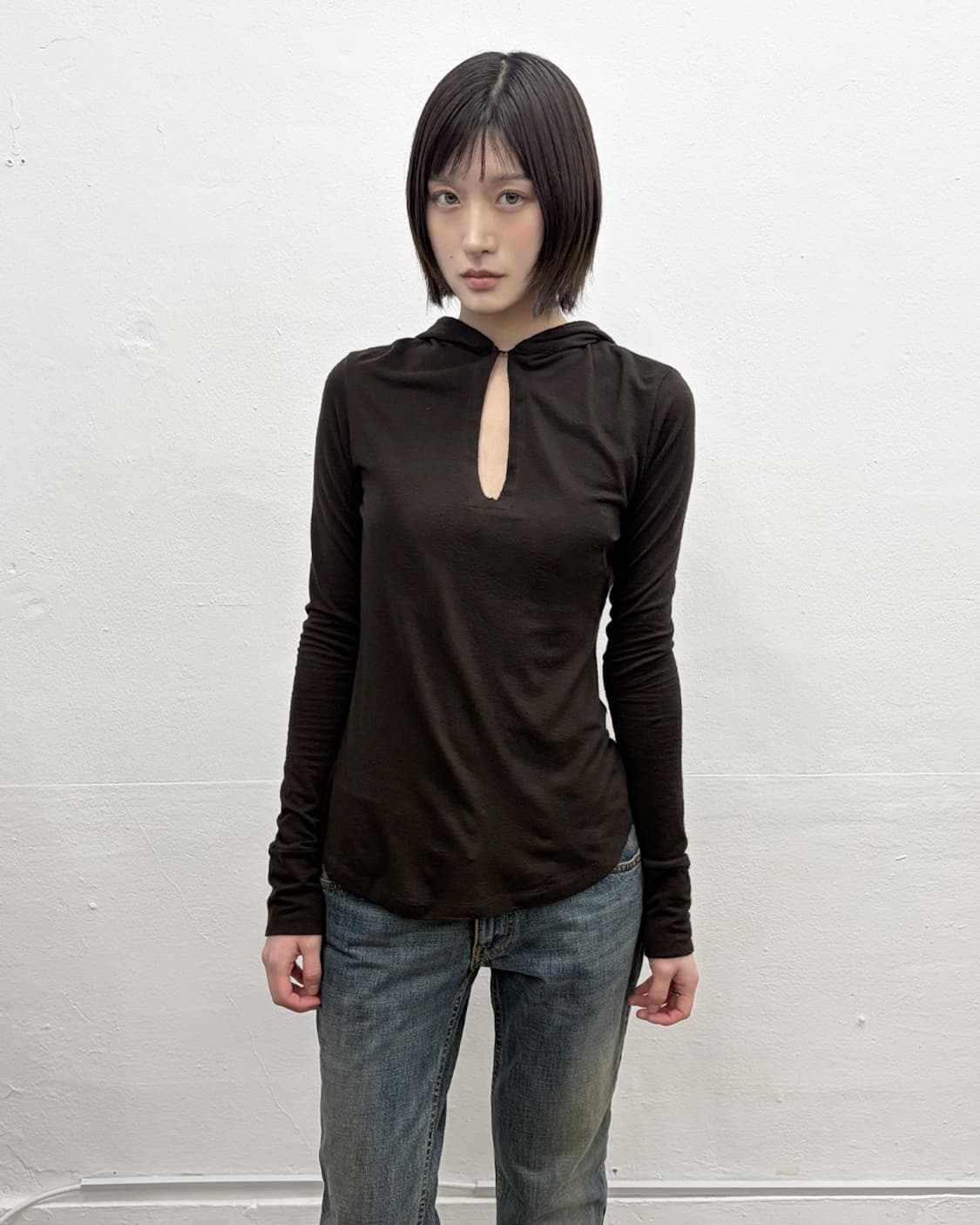 베로니크 브랑퀴뉴 키홀 후드 저지 탑 상품이미지1