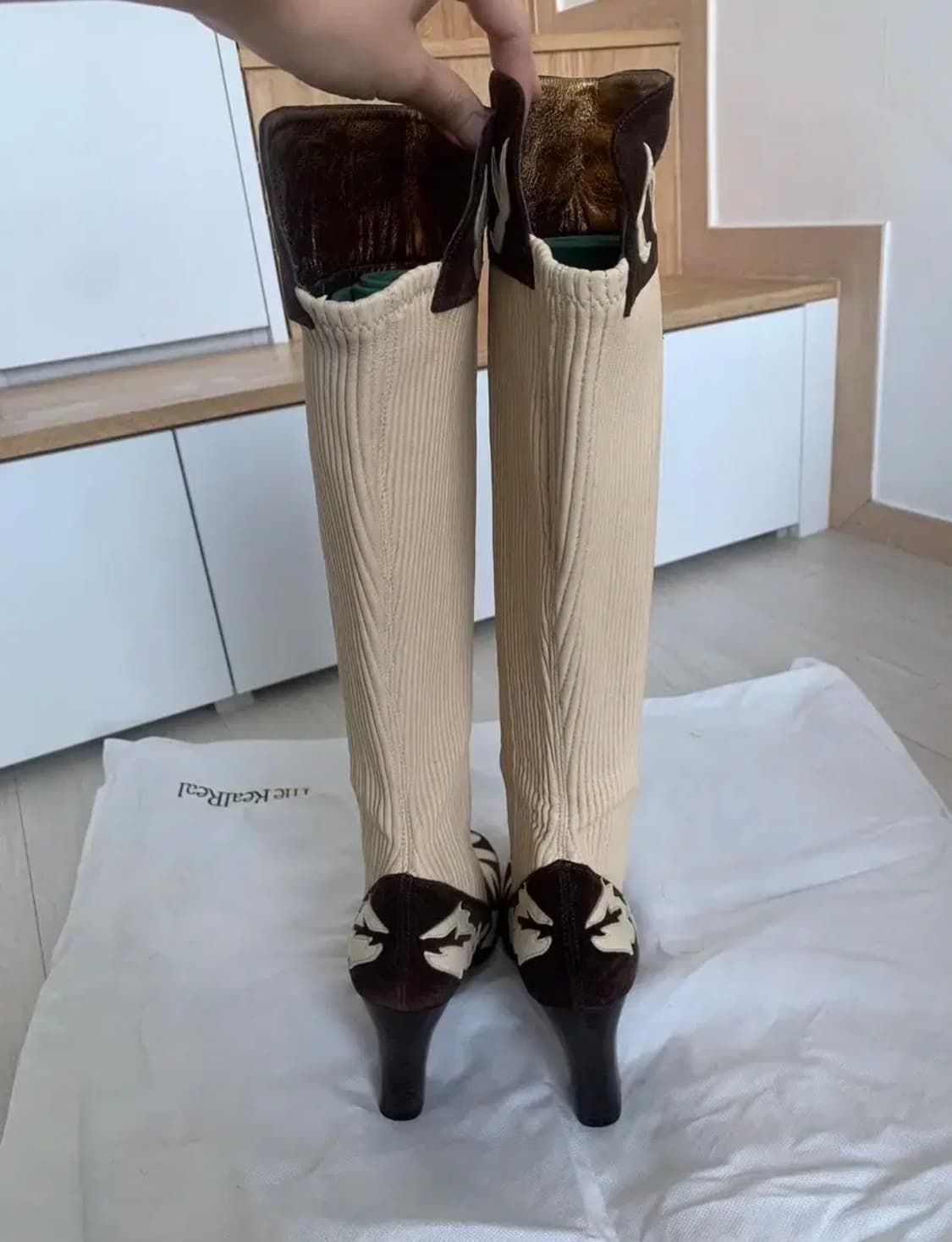 Dolce&Gabbana 돌체앤가바나 스웨이드 플로럴 니하이 부츠 상품이미지6