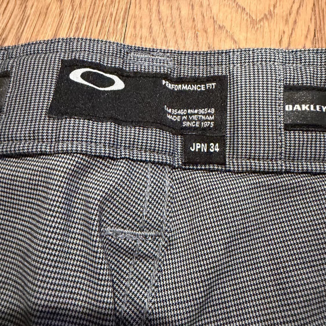 OAKLEY 그레이 색상의 테크니컬 기능성 카고 팬츠 상품이미지2