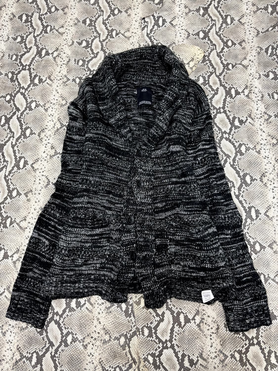 “Moussy” Black&Grey Knit Cardigan 상품이미지1