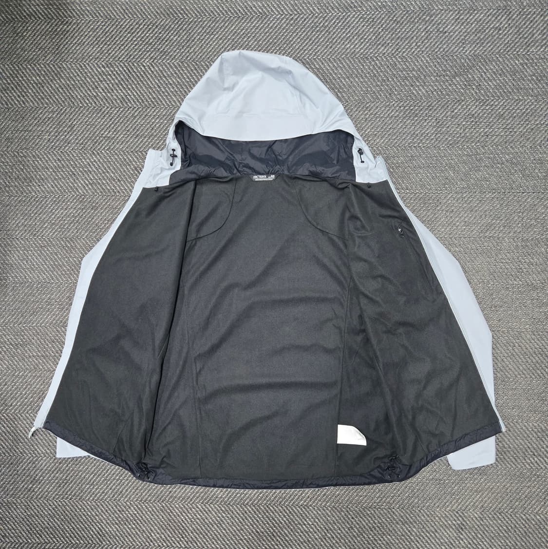 아크테릭스 ARCTERYX 솔라노 후디 상품이미지4