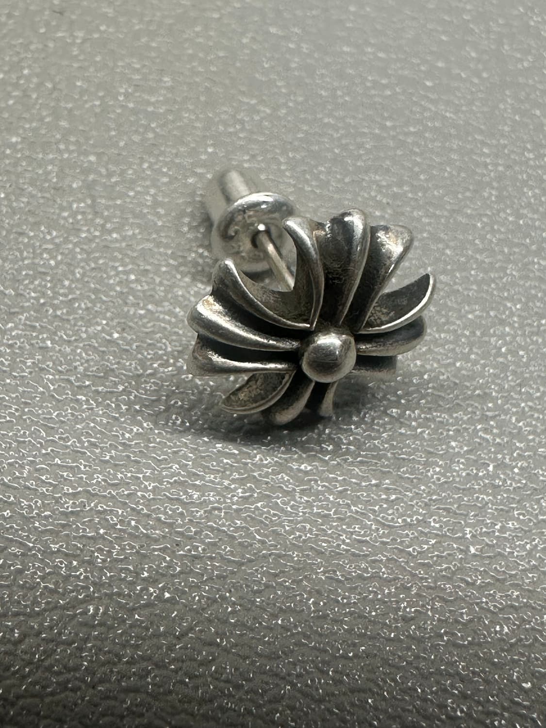 Chrome Hearts 싱글 귀걸이 / 한쪽만 상품이미지1