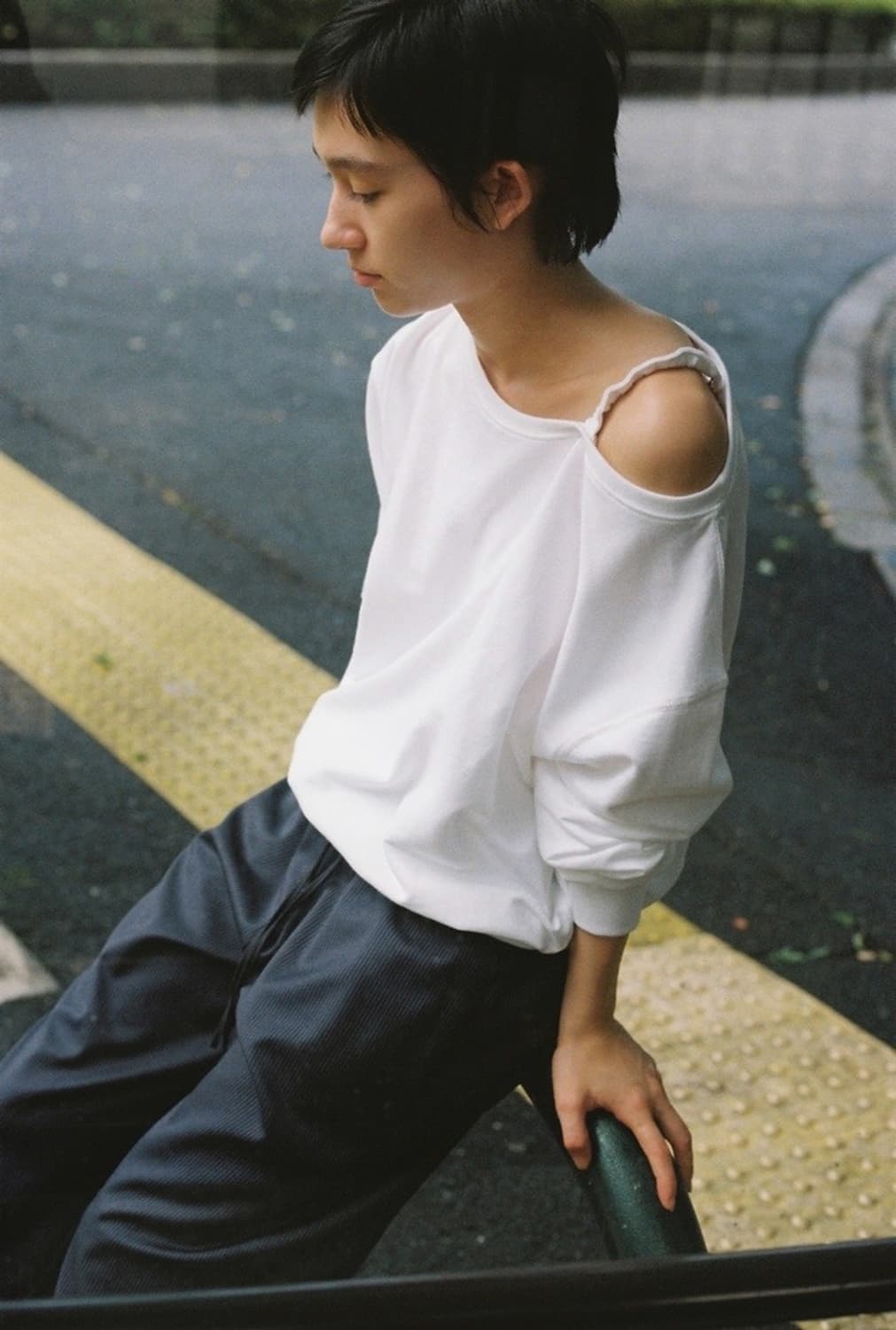타낫 T/T One side layered sweatshirt white 상품이미지3