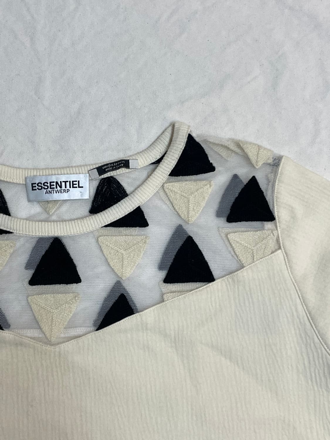 에센셜 맨투맨 상품이미지6