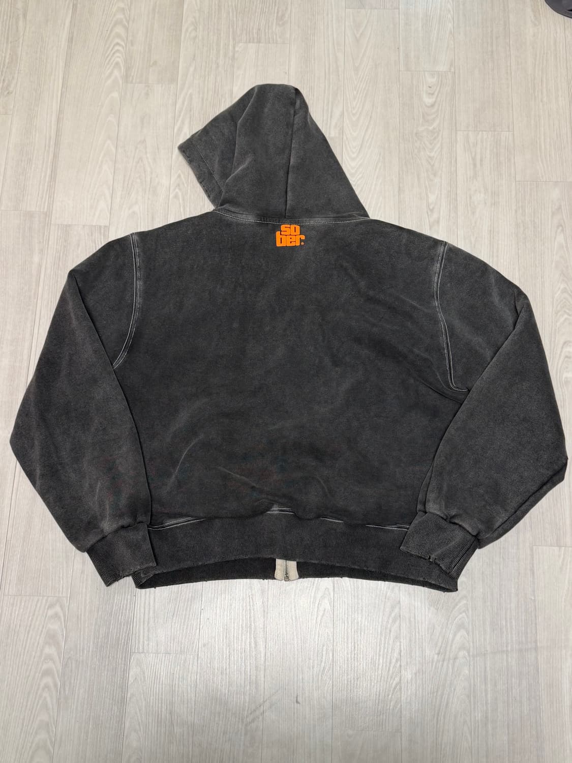 소버 굿즈 후드집업 상품이미지2