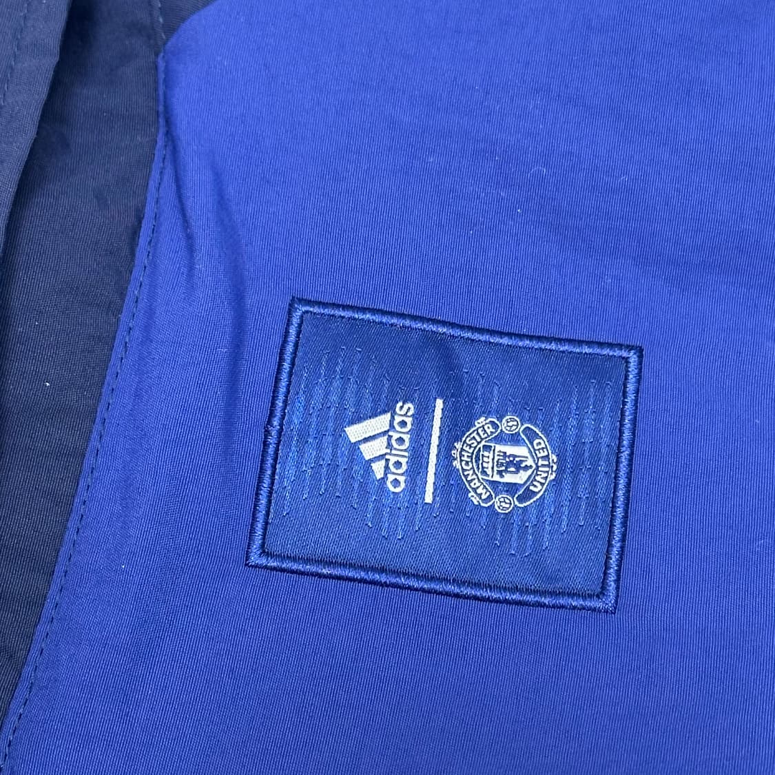 아디다스 해외판 맨유 레어템 바람막이 L 상품이미지8