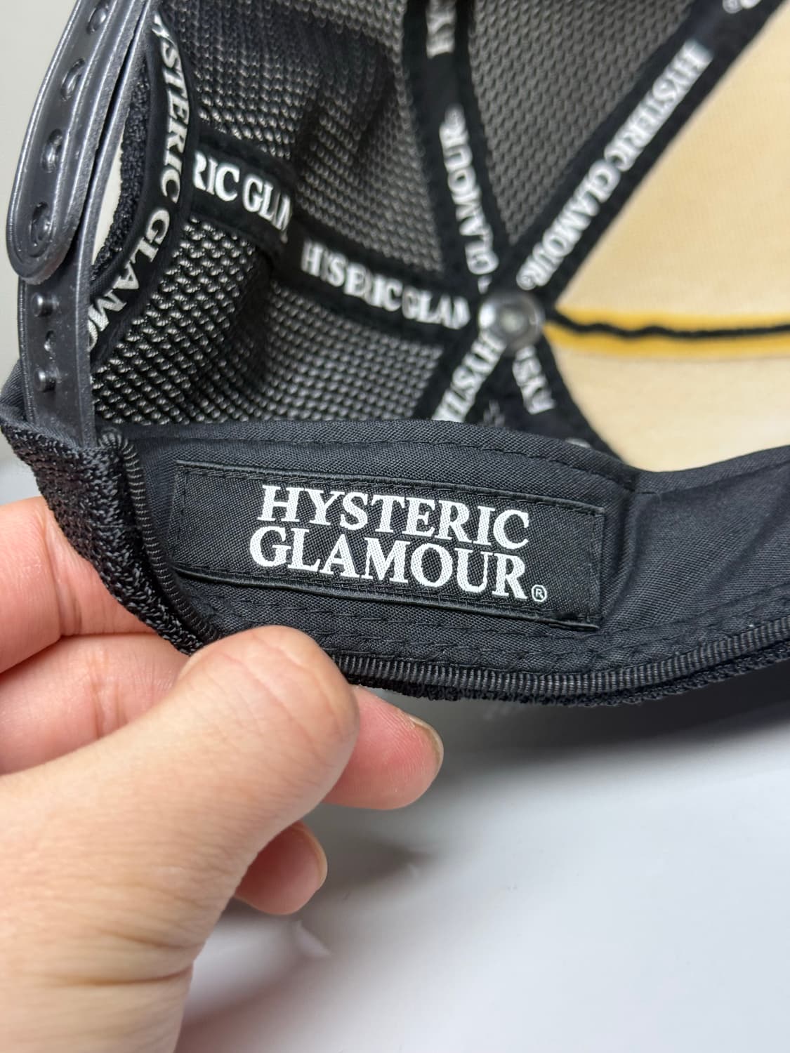 히스테릭 글래머 기타 치는 히스걸 매쉬캡 볼캡 모자 상품이미지3