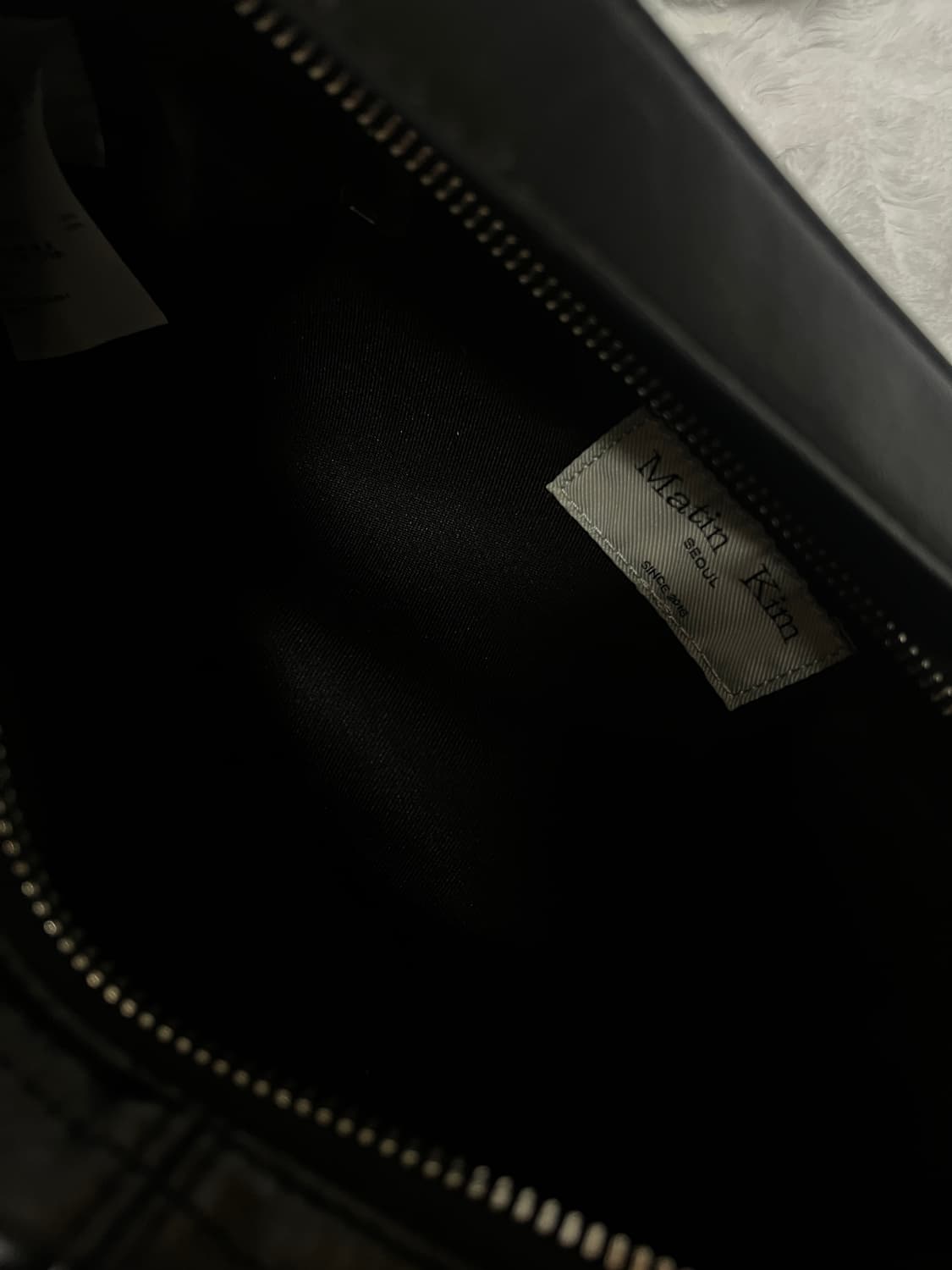 마뗑킴 하프셔링 리본 라운드백 BLACK  상품이미지4