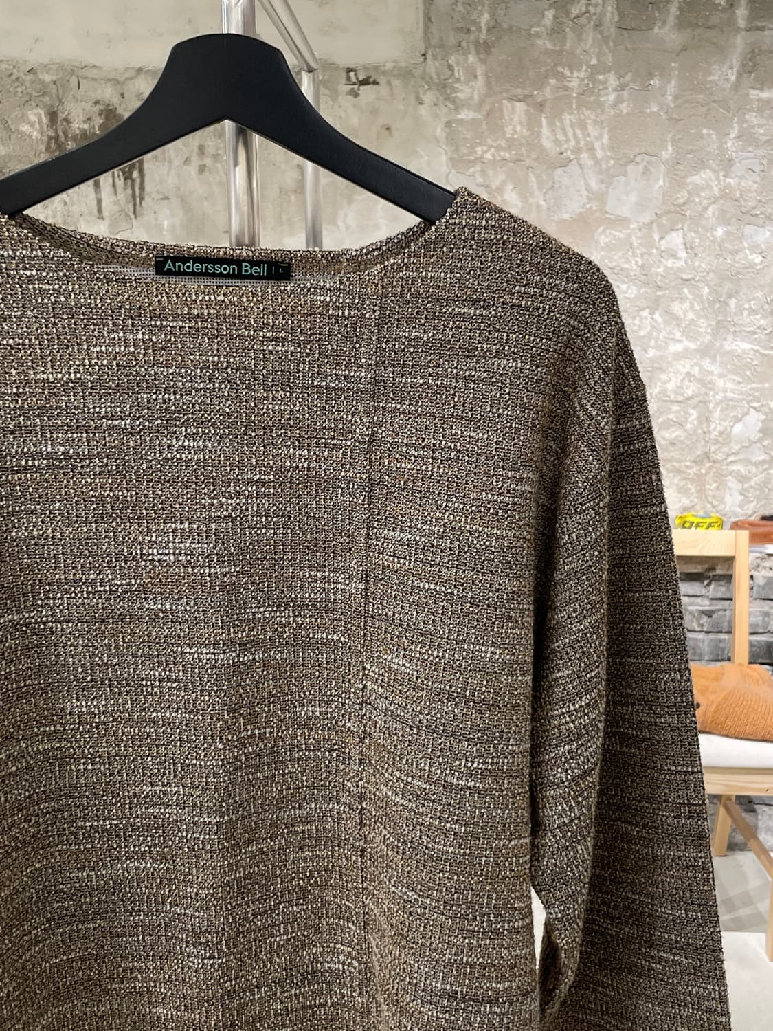 앤더슨벨 베이지 써머 부클 보트넥 풀오버 상품이미지3