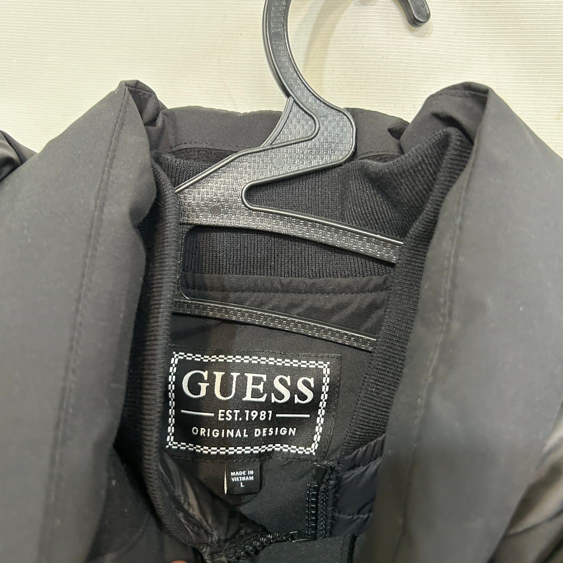 게스 남성 다운 패딩 100 블랙 상태최상 상품이미지2