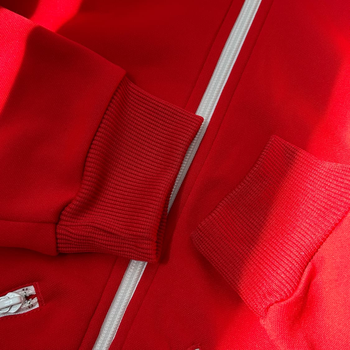 아디다스 씨펠드 레드화이트 트랙탑 져지 상품이미지5