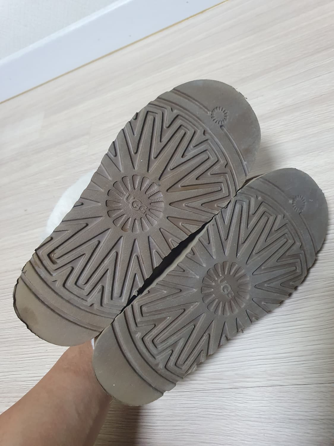 어그 디스케트 털 슬리퍼 240 상품이미지7