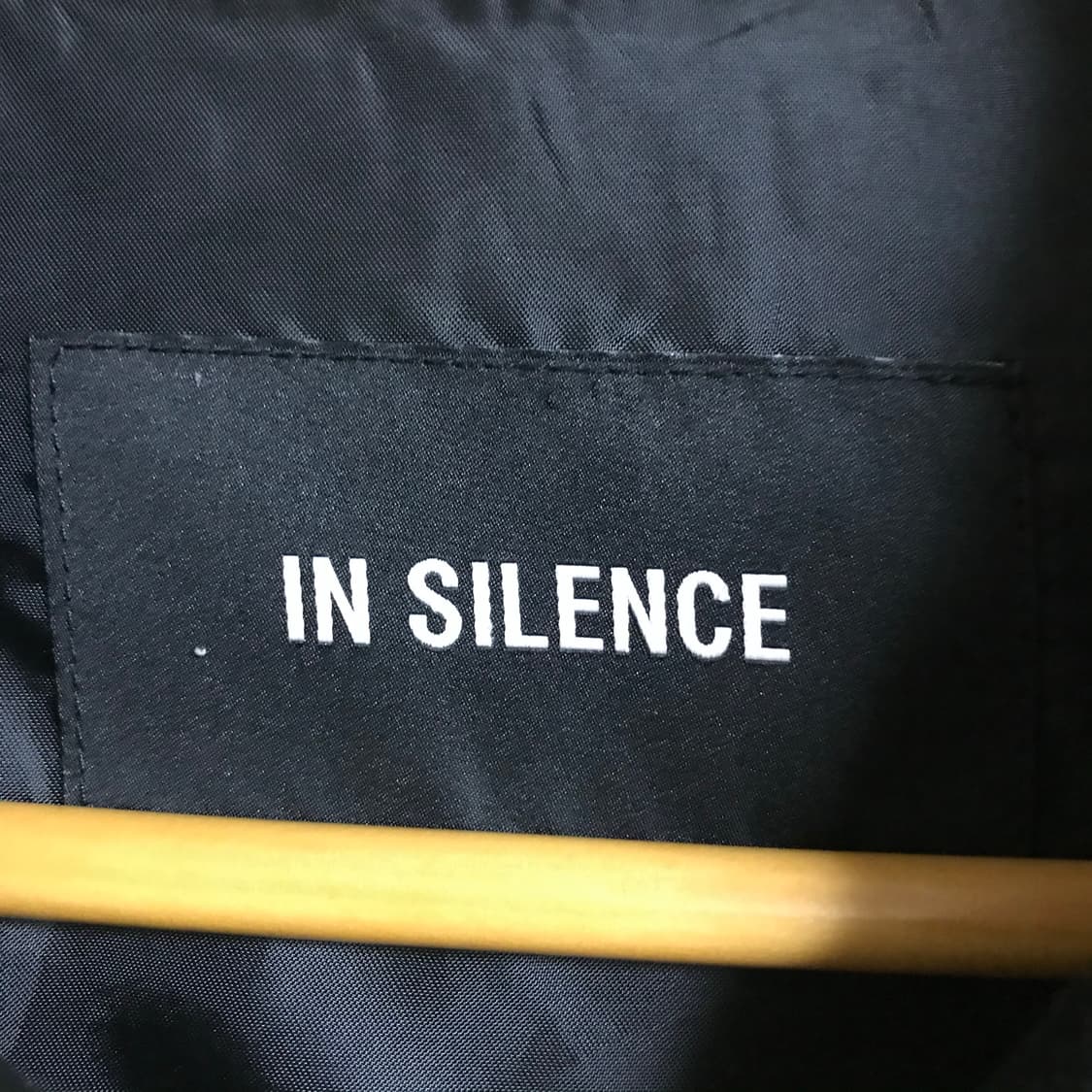 인사일런스 블랙 드레이프 블루종 상품이미지3