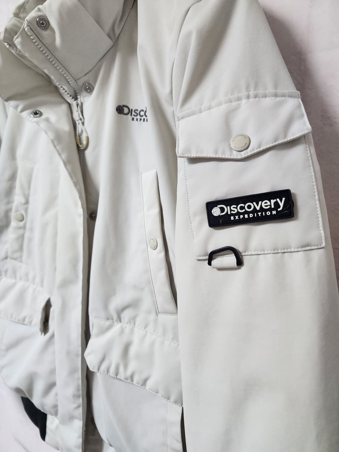 디스커버리 익스페디션 
화이트 자켓 상품이미지4