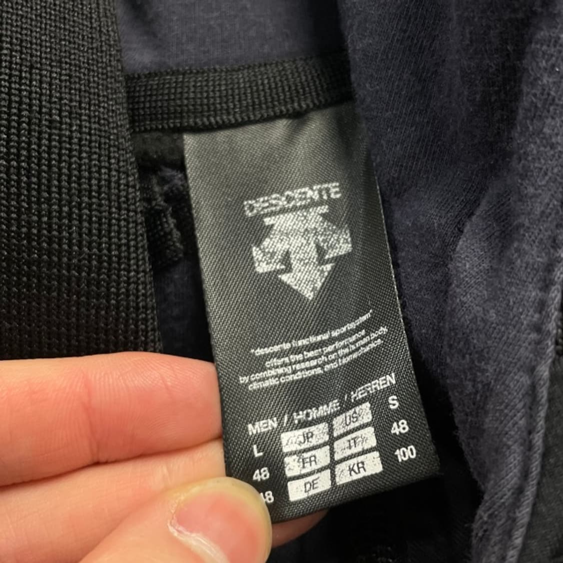 100 데상트 방풍 자켓 상품이미지3