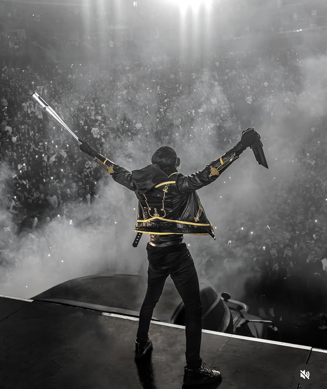 생로랑 레더자켓 카티 착용 상품이미지3