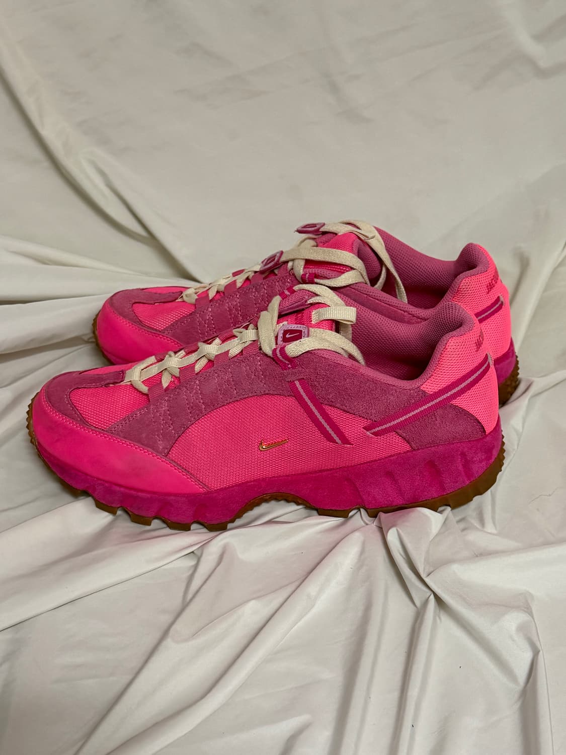 나이키 x 자크뮈스 에어 휴마라 LX 핑크 플래쉬 상품이미지4