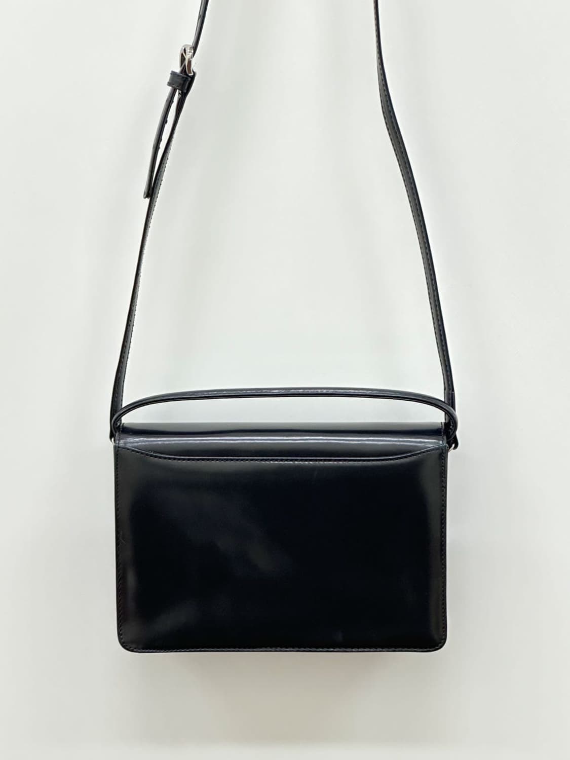  courreges / 꾸레쥬 블랙 스퀘어 핸드백 상품이미지3