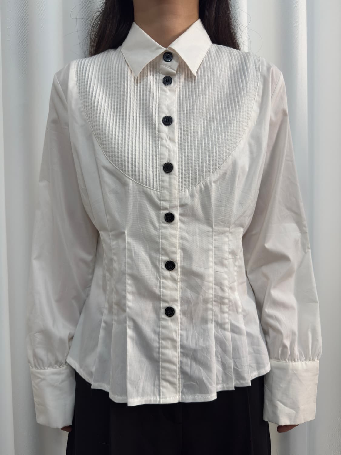 pintuck button shirt 상품이미지1