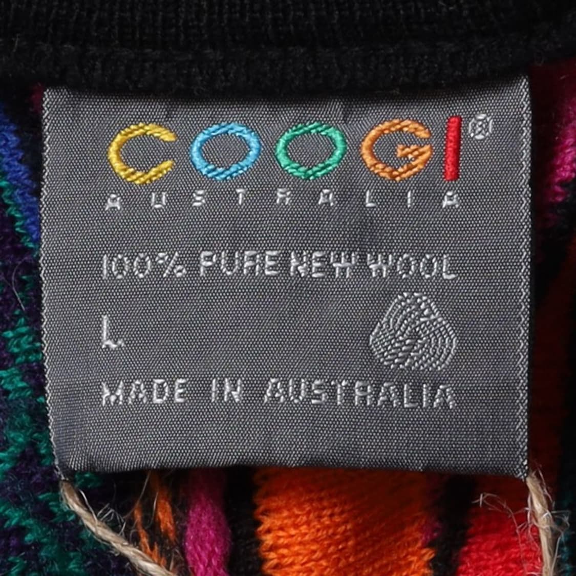 쿠지 Coogi Cable Knit Cardigan

 상품이미지7