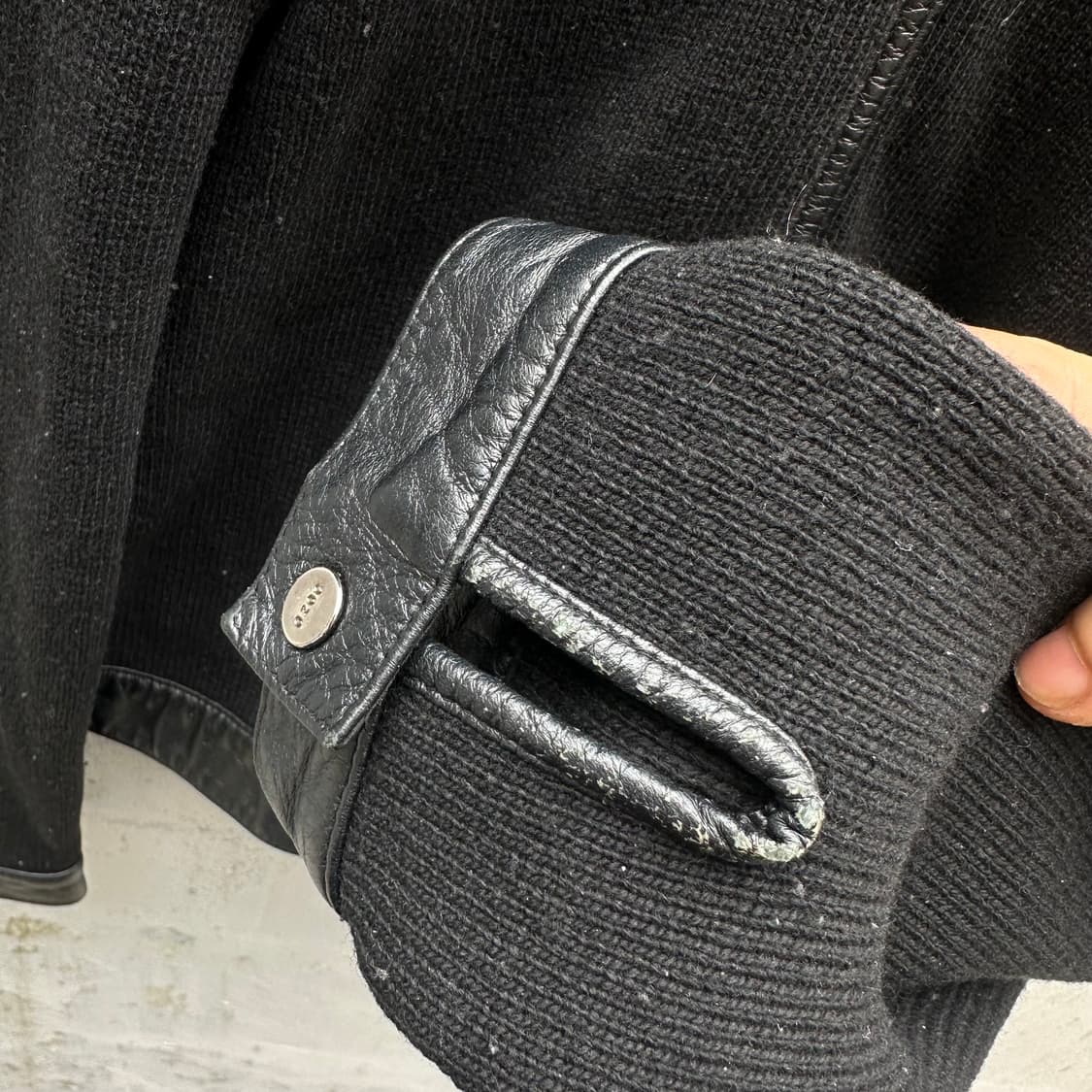 'ozoc' leather trimmed knit zipup 상품이미지3