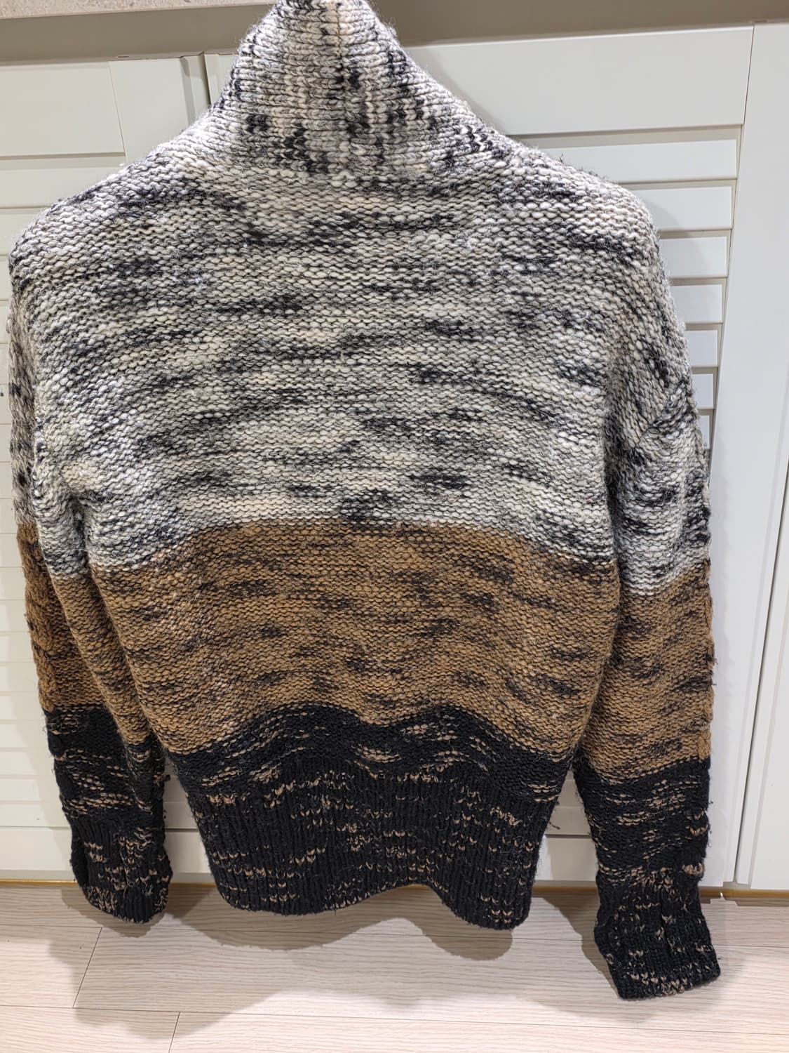 비비안웨스트 우드 남자 알파카 울 혼용 가디건 상품이미지2