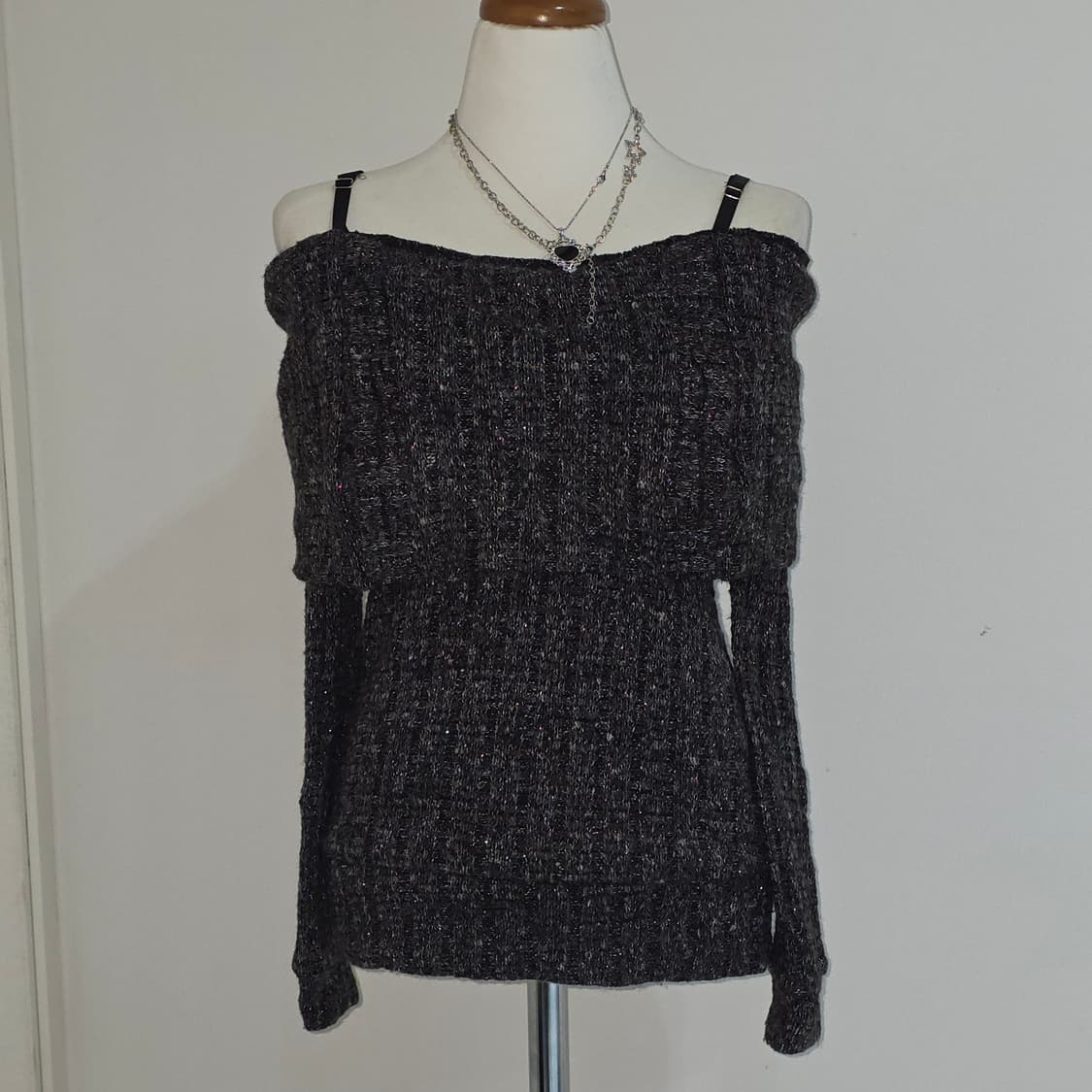 세실맥비)일본빈티지 고딕 오네갸루st 오프숄더 대대장 글리터 트위드니트 상품이미지2