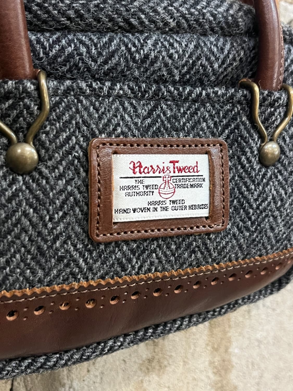 해리스 트위드 헤링본 미니 보스턴 백 상품이미지3