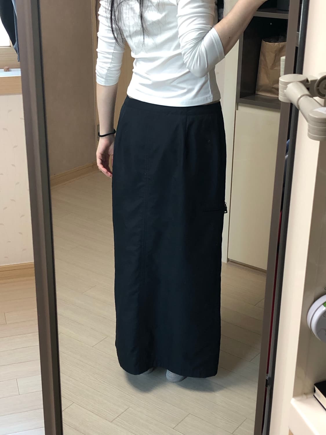 검정 나일론 앞지퍼 트임 맥시스커트 롱스커트 프라다스포츠 고프코어 상품이미지4