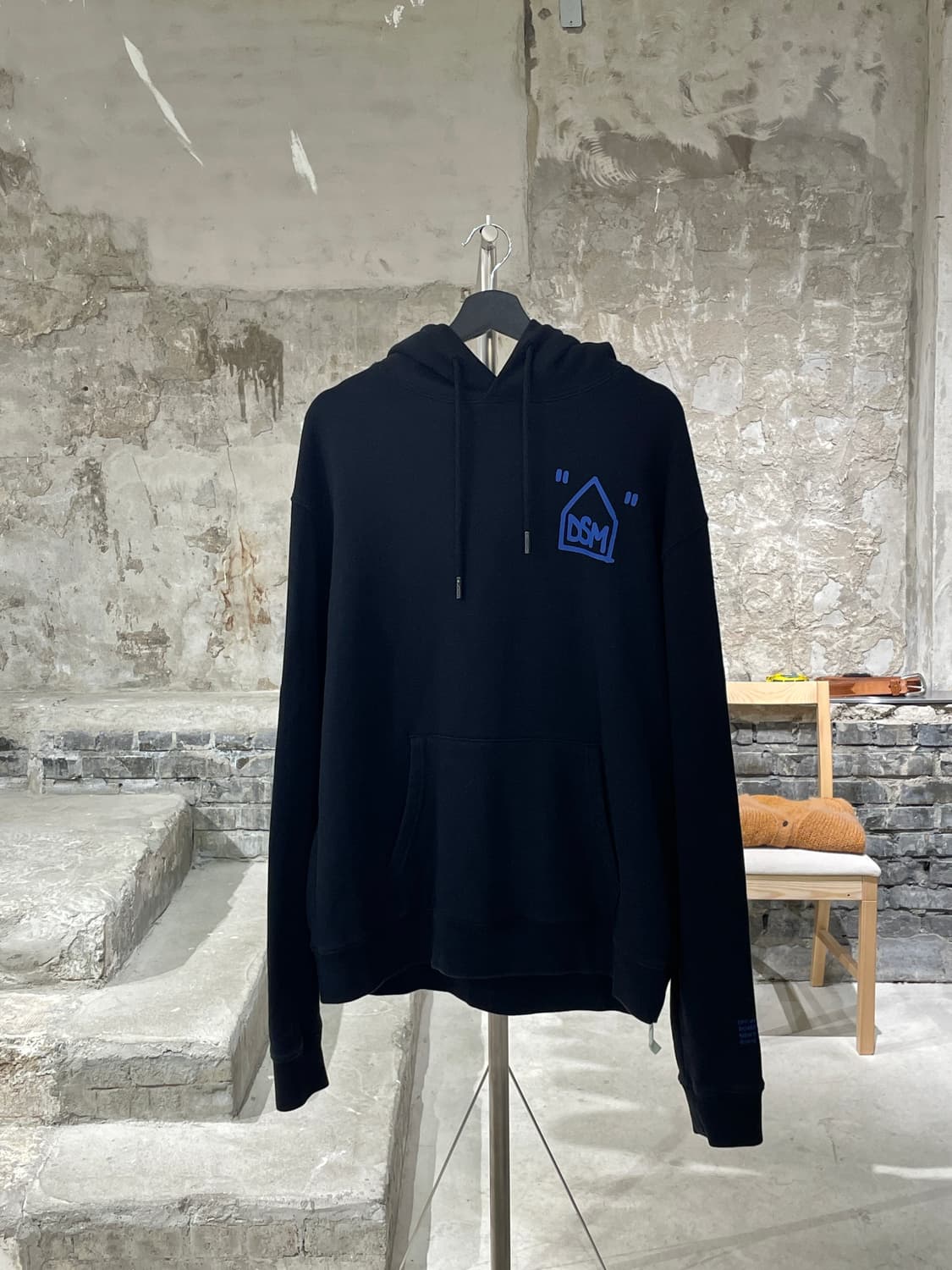 오프화이트 x 도버 스트릿 마켓 블랙 그라데이션 로고 자수 후디 상품이미지2