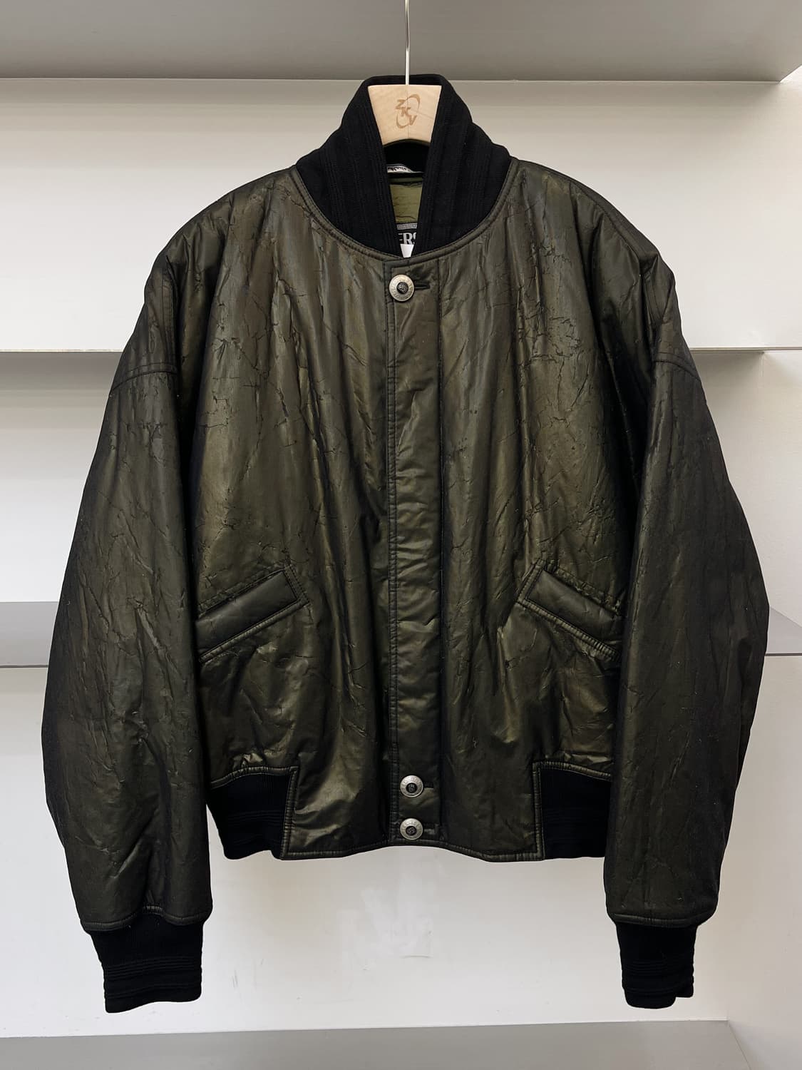 베르사체 90s 클래식 V2 크랙클 블루종 상품이미지3