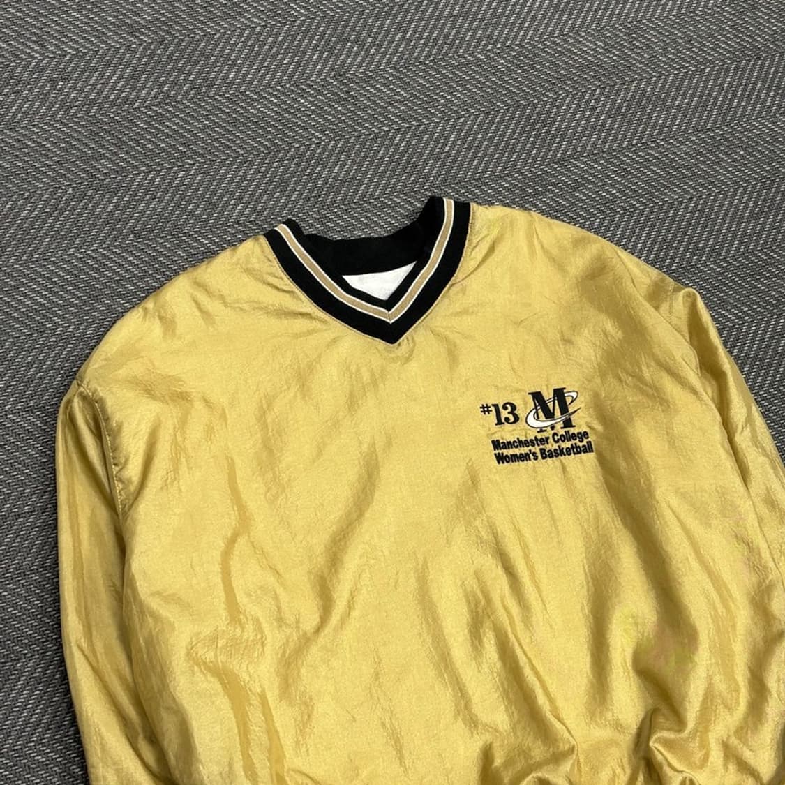 자수 패치 브이넥 풀오버 웜업V0490 상품이미지3