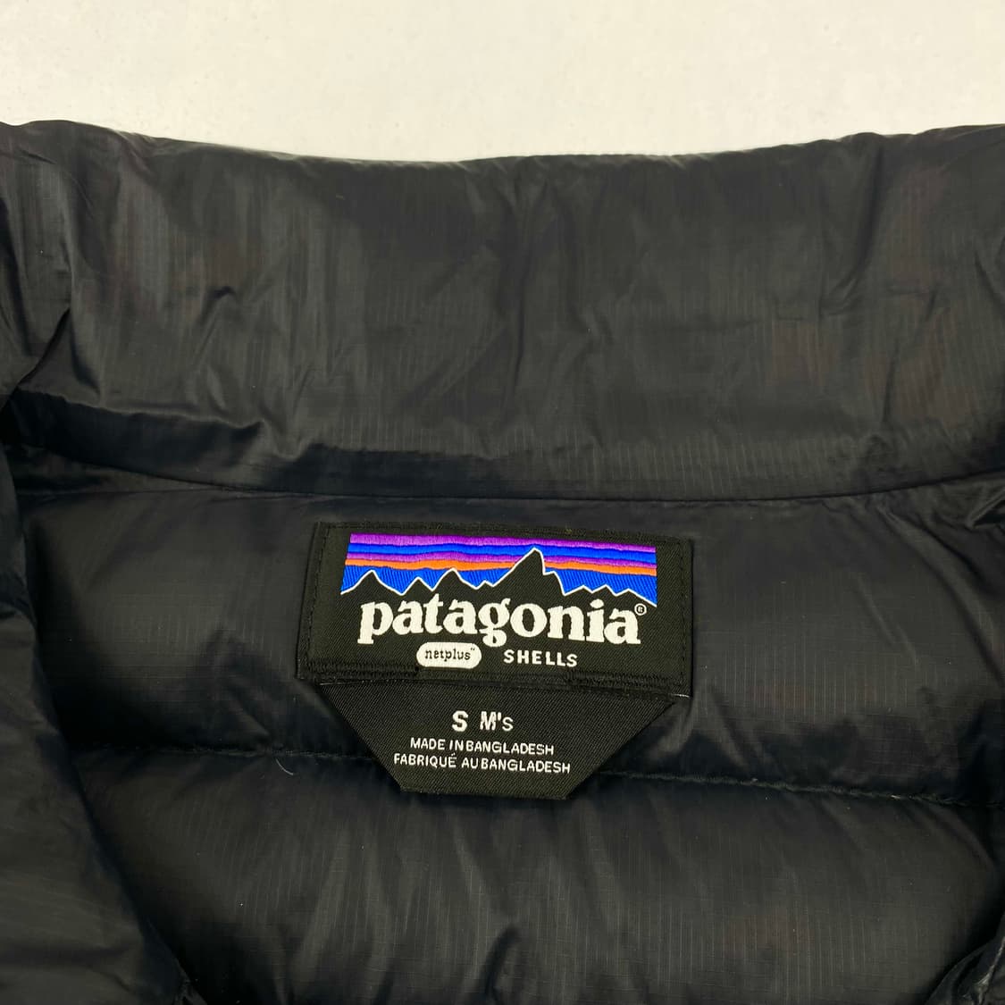 파타고니아 블랙 다운 경량 패딩 (95) 상품이미지6