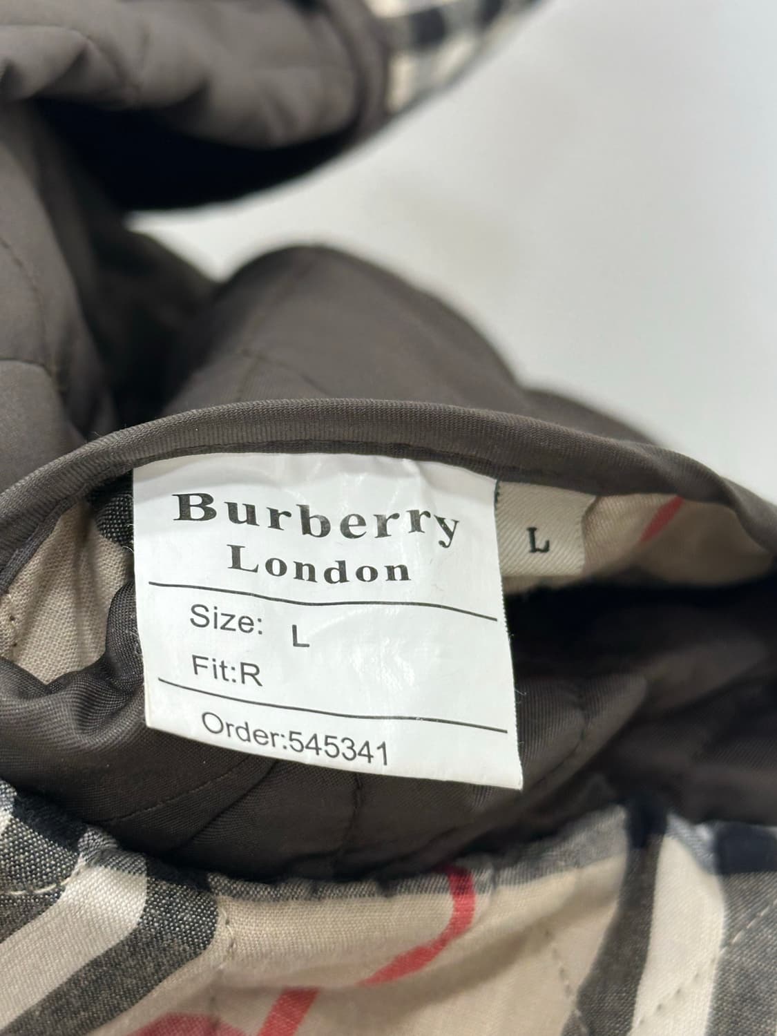 버버리 런던 다이아몬드 퀼팅 자켓 상품이미지10