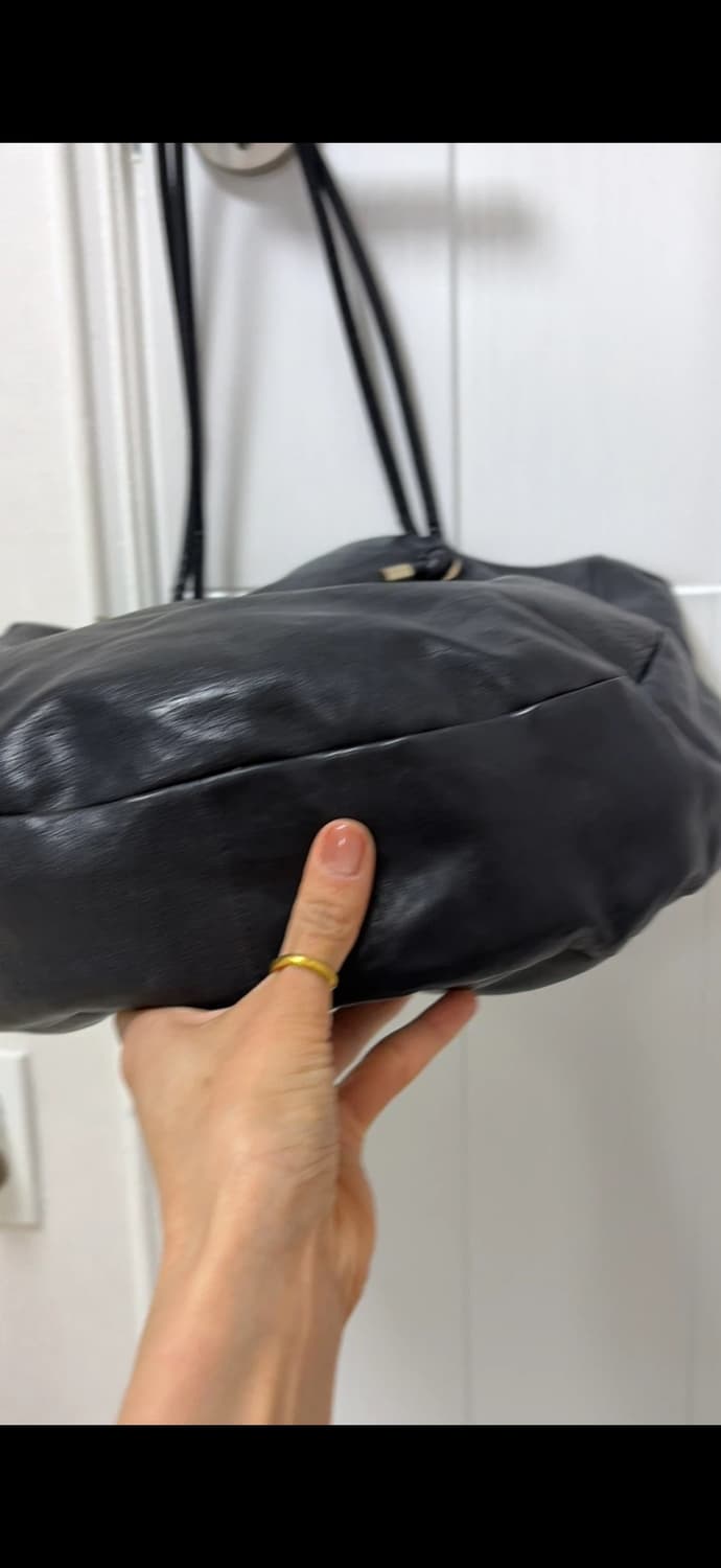 Vince 블랙 소가죽 숄더백 정품 상품이미지6