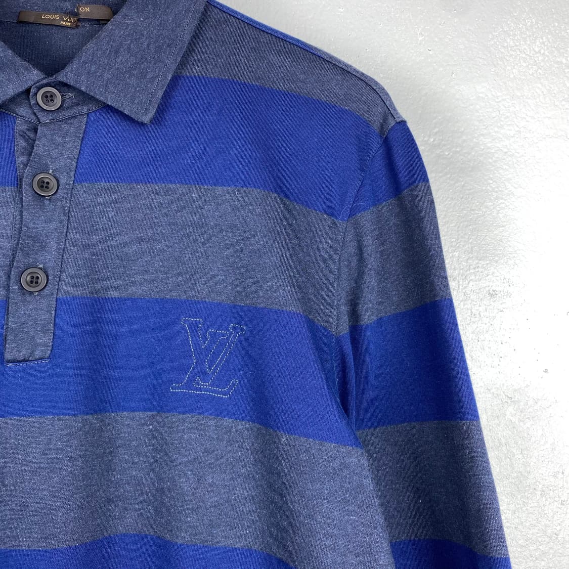 루이비통 자수로고 카라티 상품이미지3