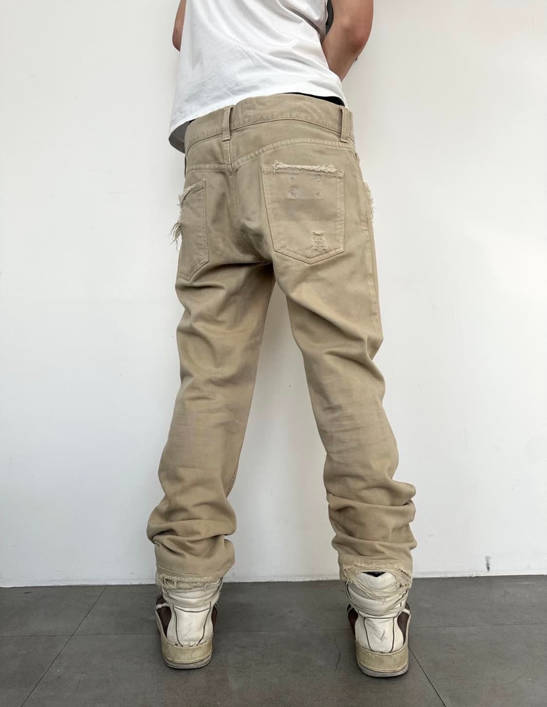 돌체앤가바나 베이지 디스트로이드 새깅진 XL 상품이미지1