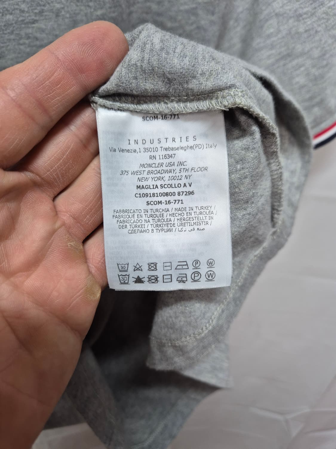 몽클레어 브이넥 반팔 상품이미지4