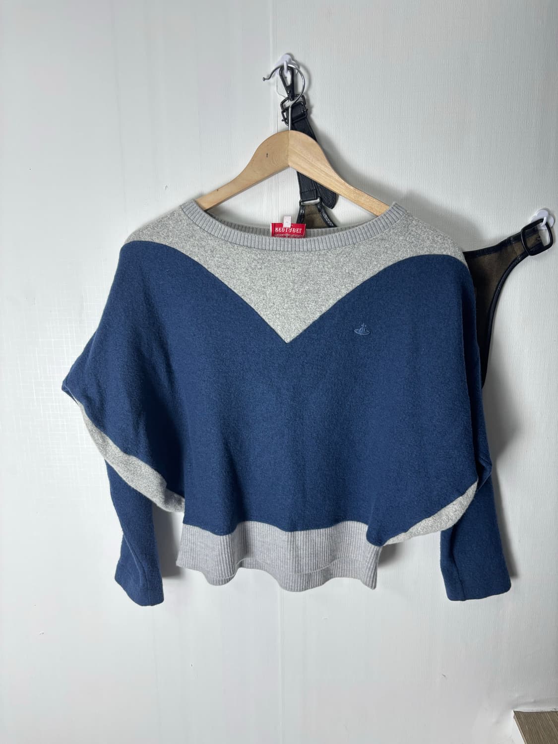 비비안웨스트우드 레드라벨 하트 디자인 니트 상품이미지1