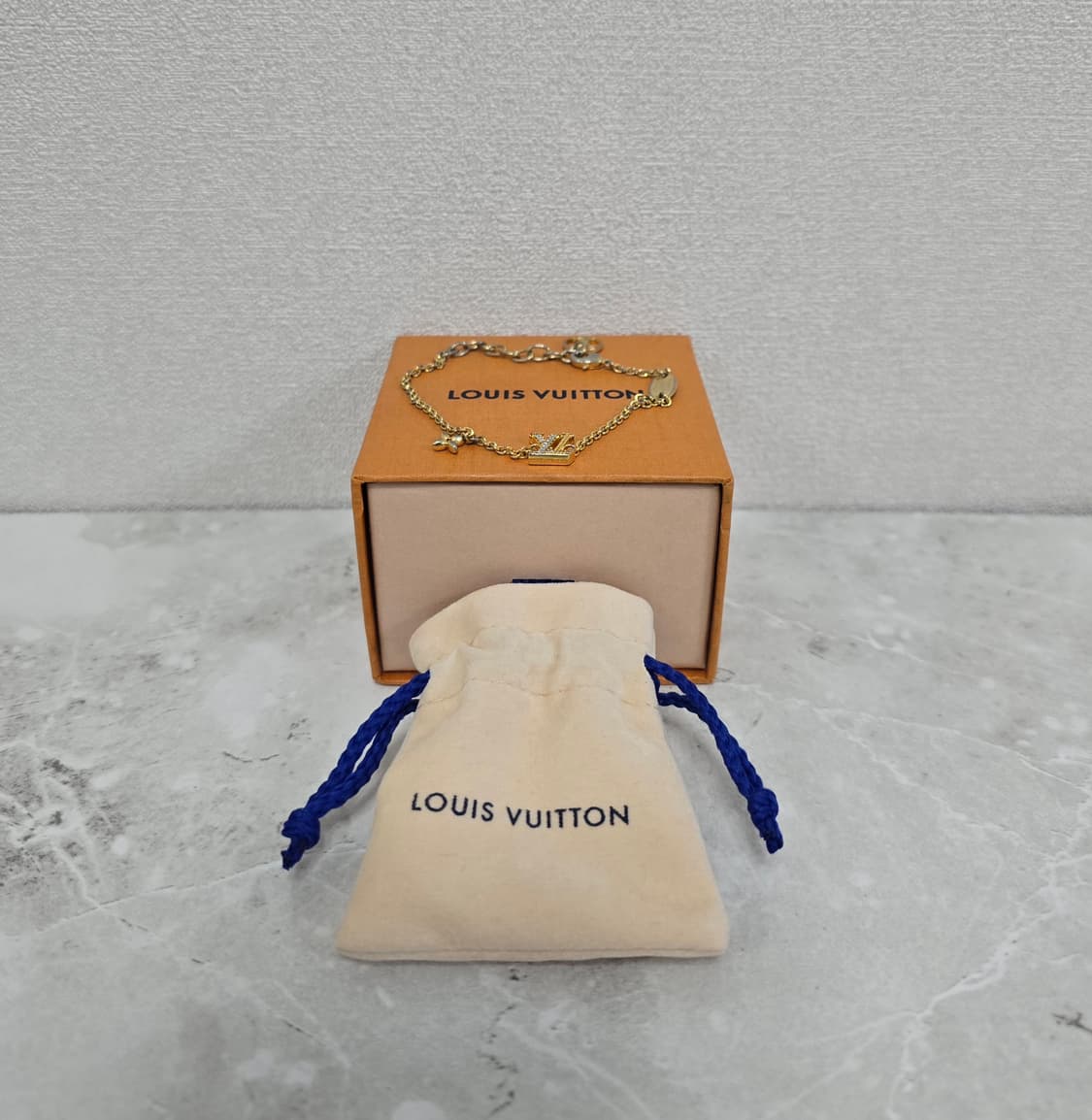 루이비통 LV 아이코닉 팔찌 판매 상품이미지1