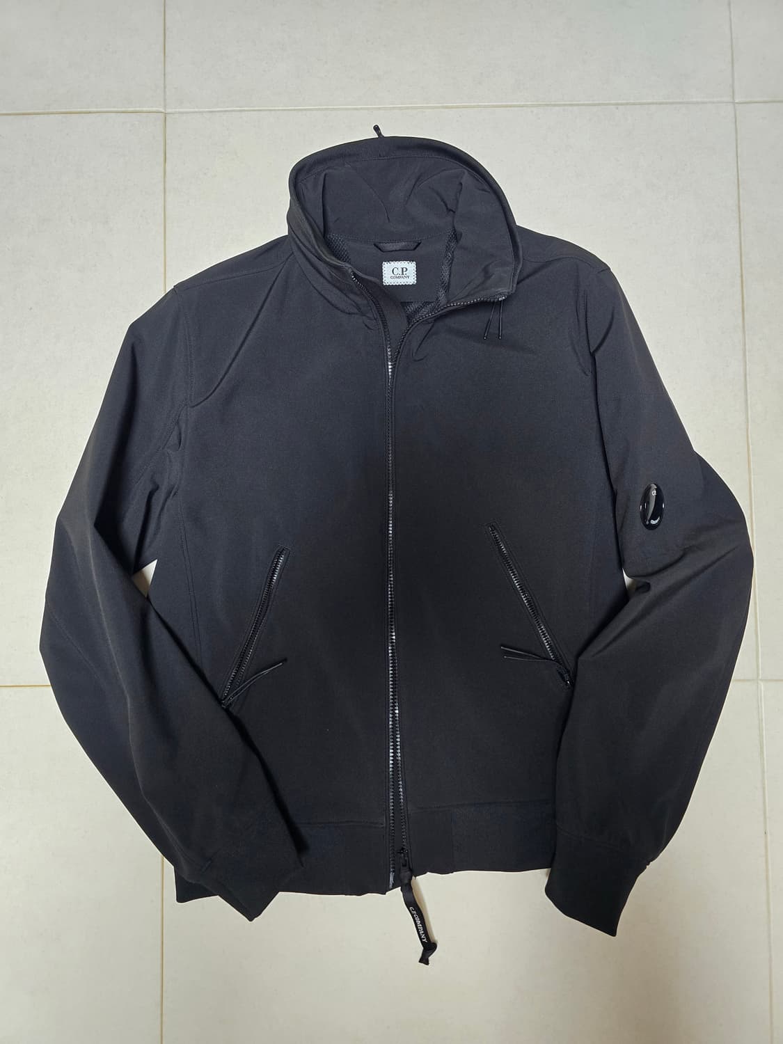 C.P. Company 블랙 쉘 자켓 상품이미지1