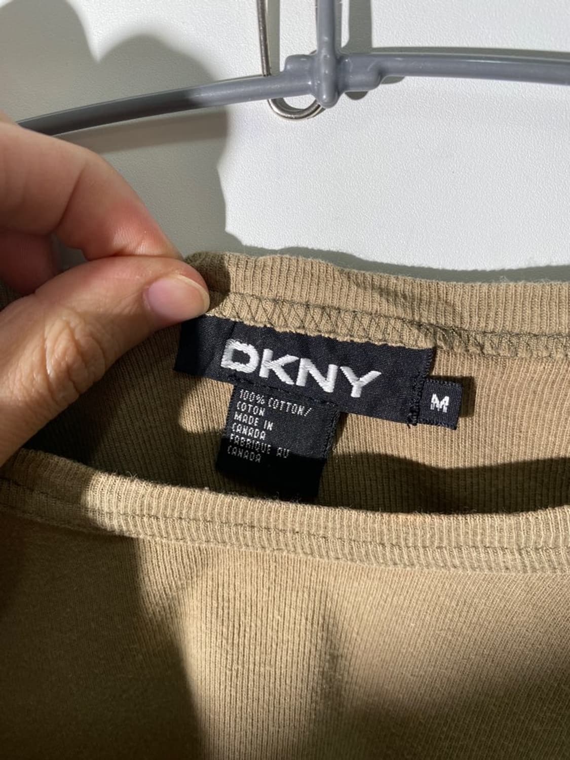 dkny 크롭 롱슬리브 상품이미지3