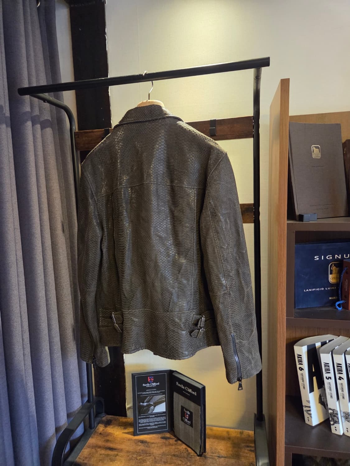 존바바토스 스네이크스킨 라이더자켓 상품이미지5