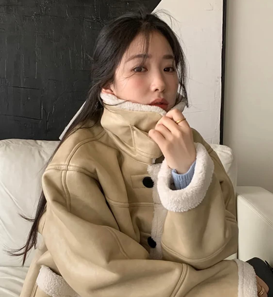 에드모어 하프 레더 무스탕 코트 [빈베이지] 상품이미지3