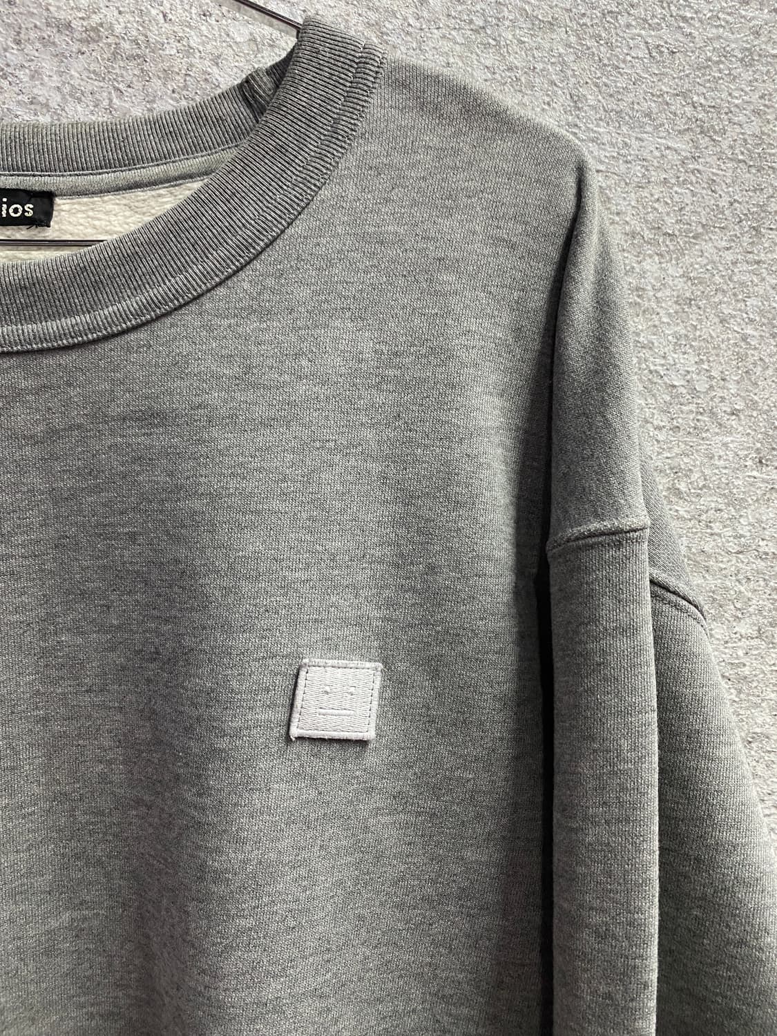 아크네 스튜디오 페이스 패치 맨투맨 B3420 상품이미지3