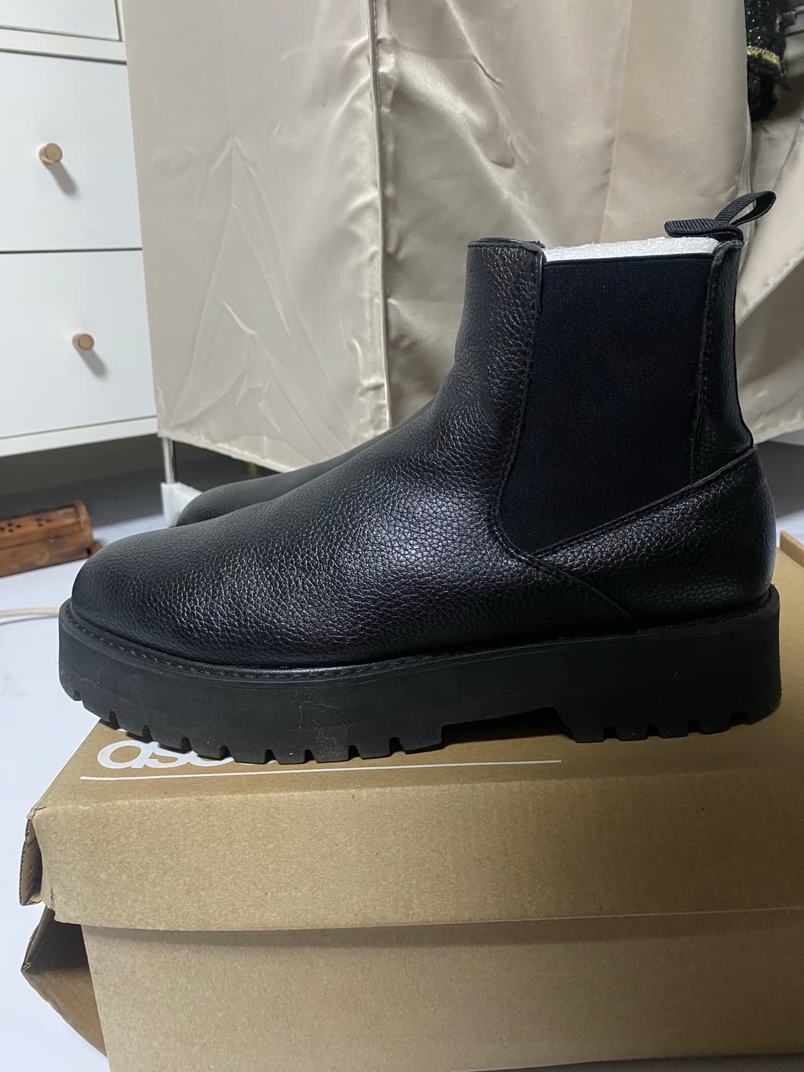 asos 아소스 faux leather 첼시부츠 상품이미지4