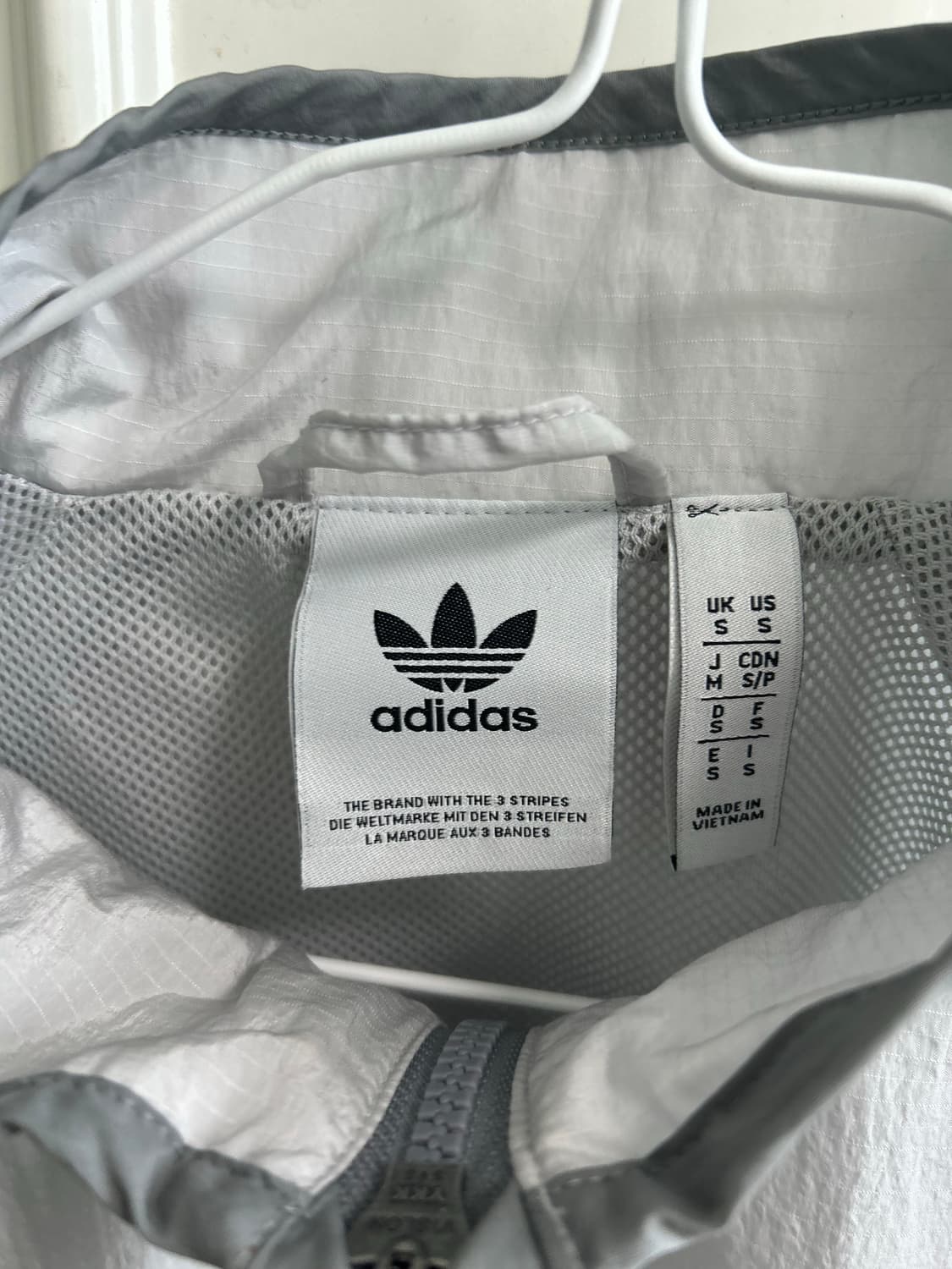 아디다스바람막이 상품이미지4